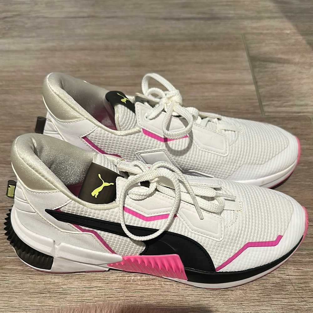 Puma White and Pink Sneakers with Sporty Silhouette